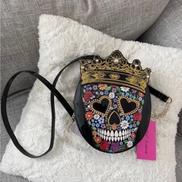 BETSEY JOHNSON HALLOWEEN SUGAR SKULL QUEEN KITSCH CROSSBODY BAG/PURSE - Picture 3 of 11